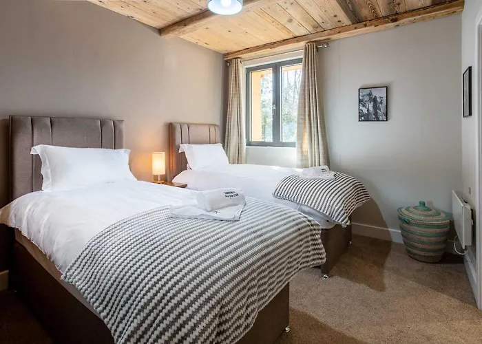 Des Amis Appt 1 - Year *